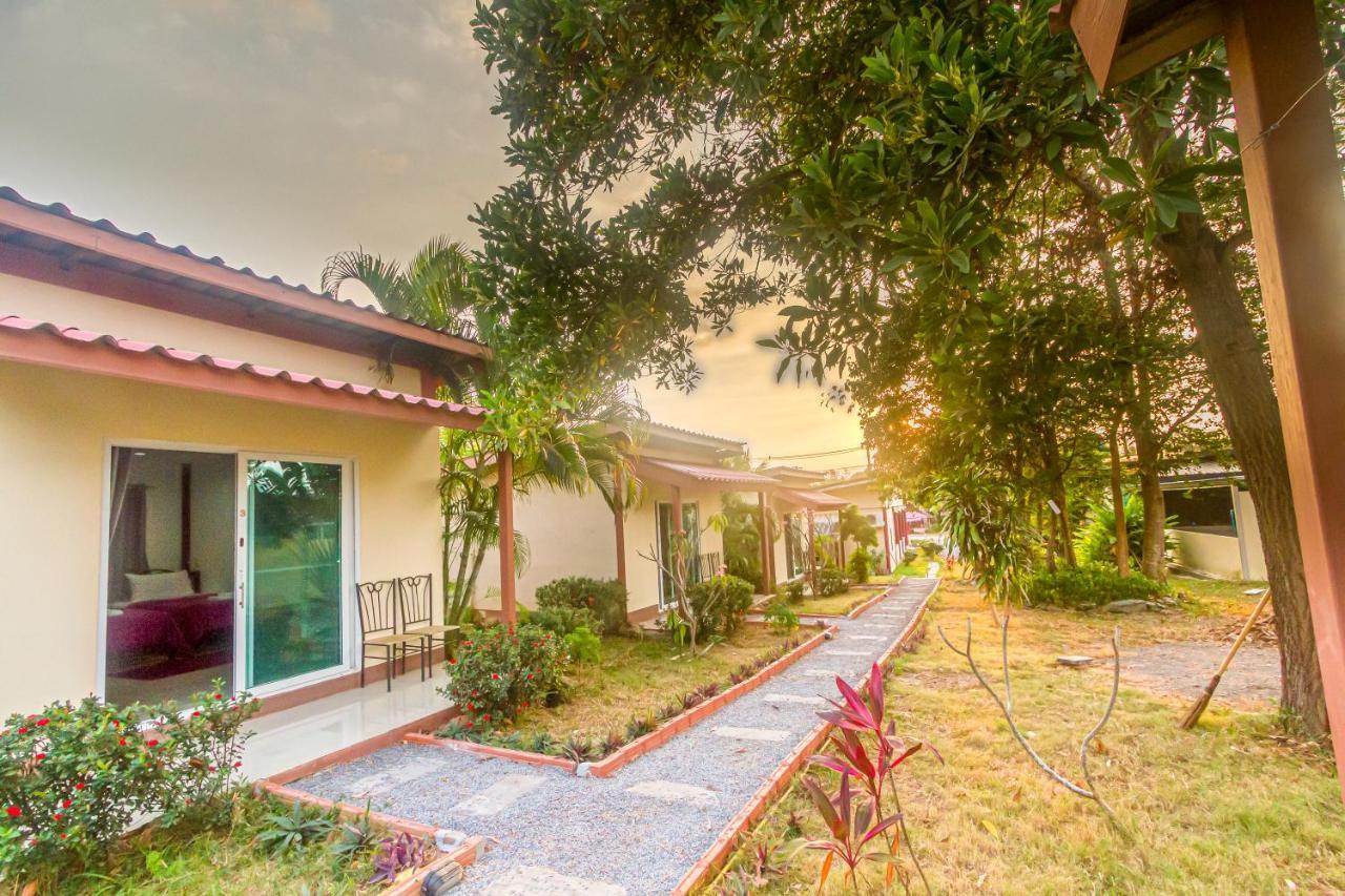 The Travelers Friend Hotel Ban Ai Dao Exterior photo