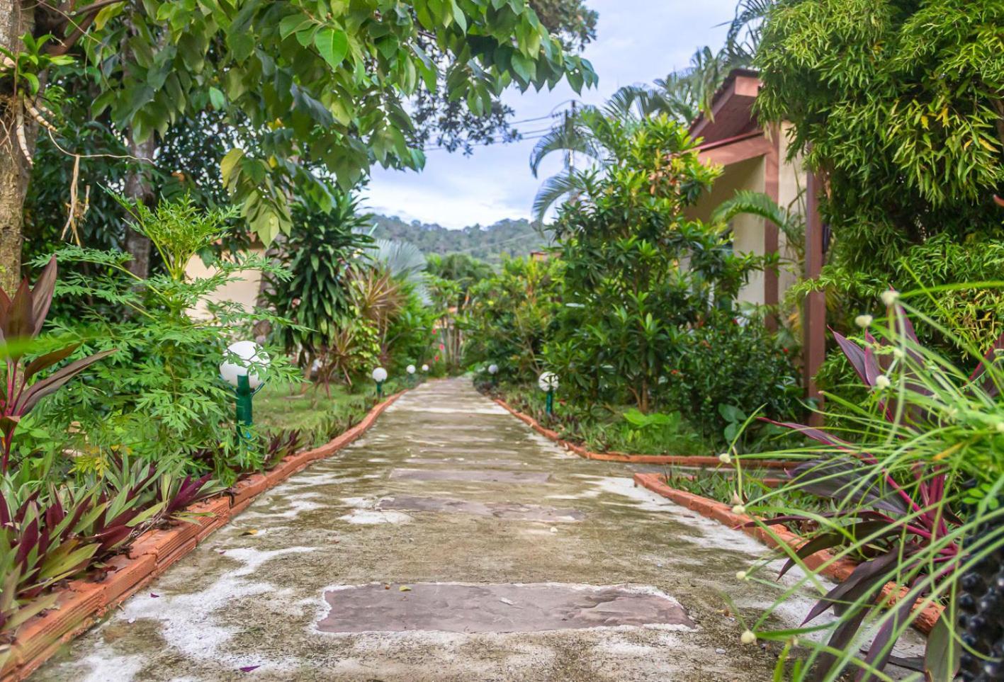 The Travelers Friend Hotel Ban Ai Dao Exterior photo